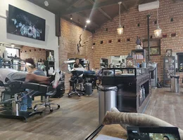 Fabrizio's Tattoo saloon