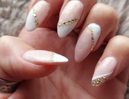 V'Nails