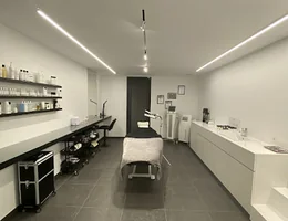 Luxe Beauty Bar