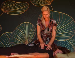 Flow&Feather_Shiatsu Therapie_Elke Van Hove