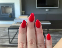 Aurora Nails