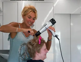 Hairmobiel Martine - Kapsalon