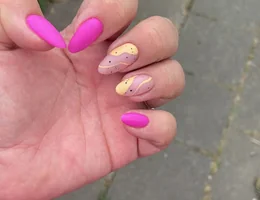 Mé’Nails & Beauty