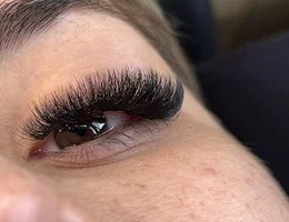 LASHES BRUSSELS • EXTENSIONS DE CILS BRUXELLES • WIMPEREXTENSIONS BRUSSEL