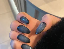 Chic Nails